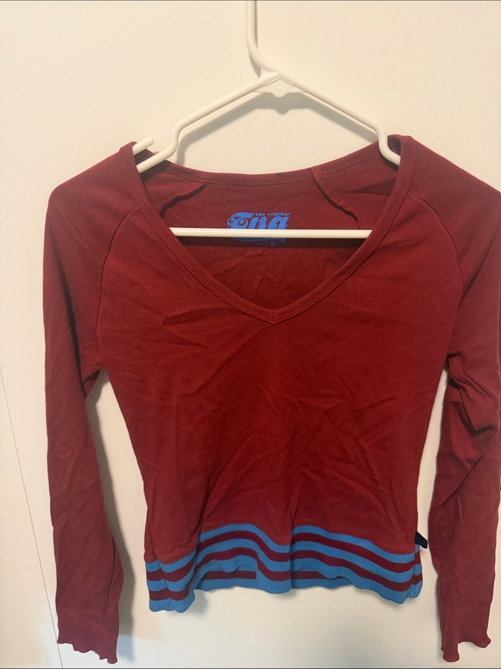 TNA Women's Burgundy V-Neck Long Sleeve Top with Blue Hem Stripes